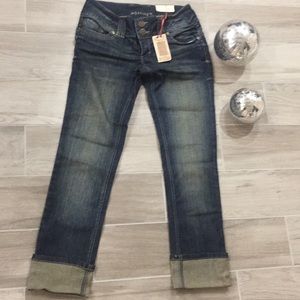 NWT Decree Low Rise, Size 7 Dark Denim Jeans